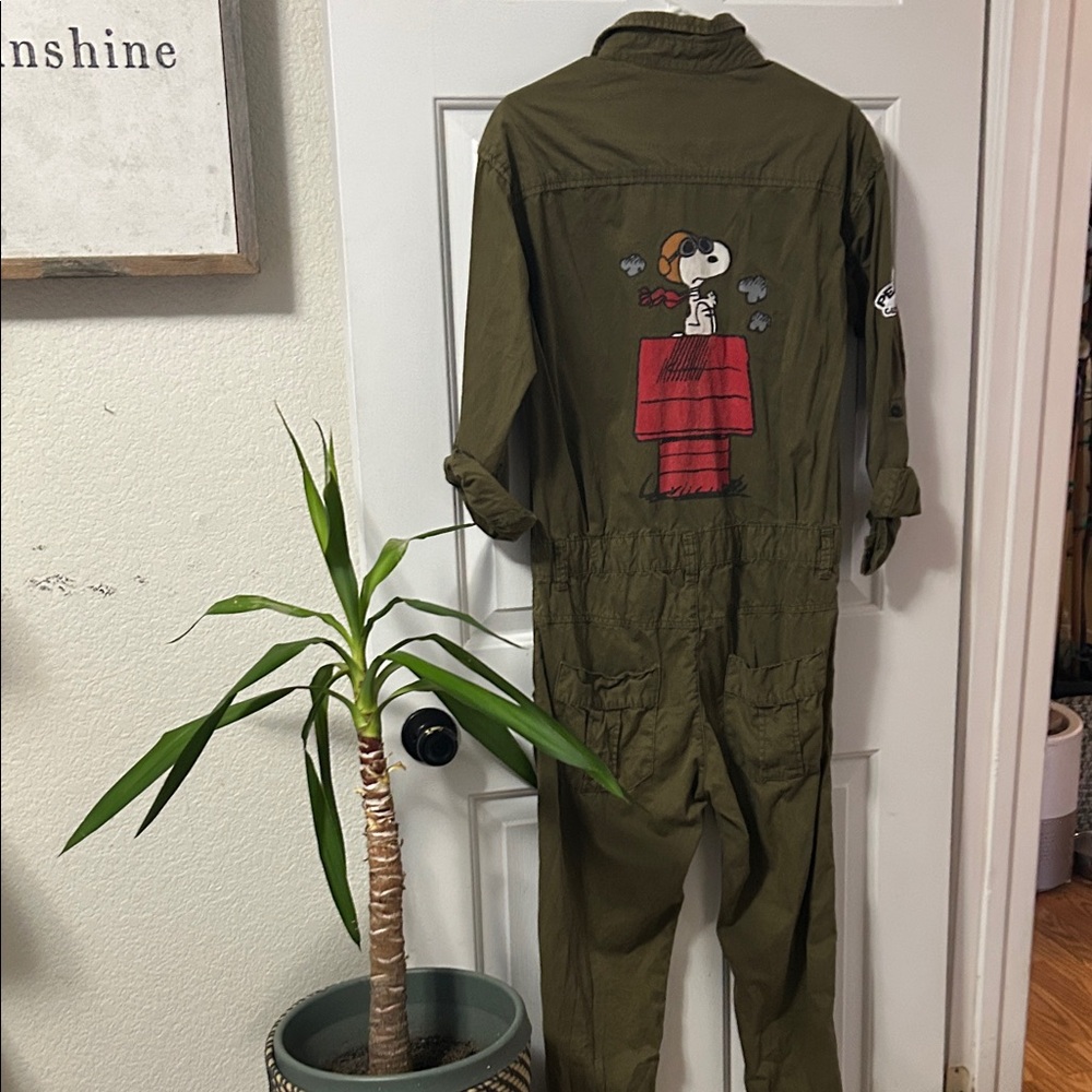 Zara Green Jumpsuit with Cartoon Accents - Picture 7 of 10